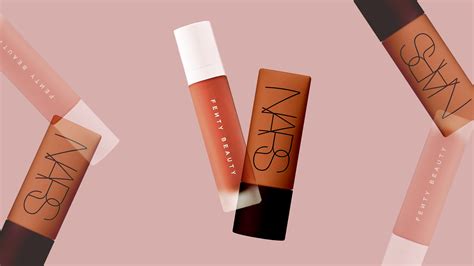 Say hello to a matte, velvety finish with this foundation